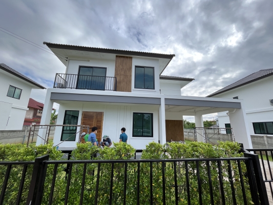 ตรวจรับบ้านโครงการ บ้านไม้ใหญ่ สกลนคร