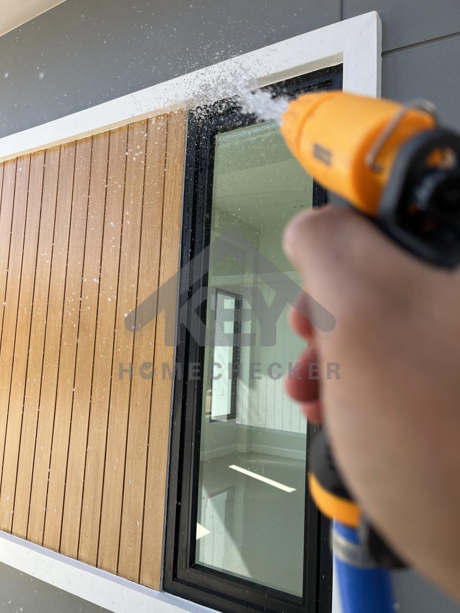 งานเทสน้ำ ประตูหน้าต่าง