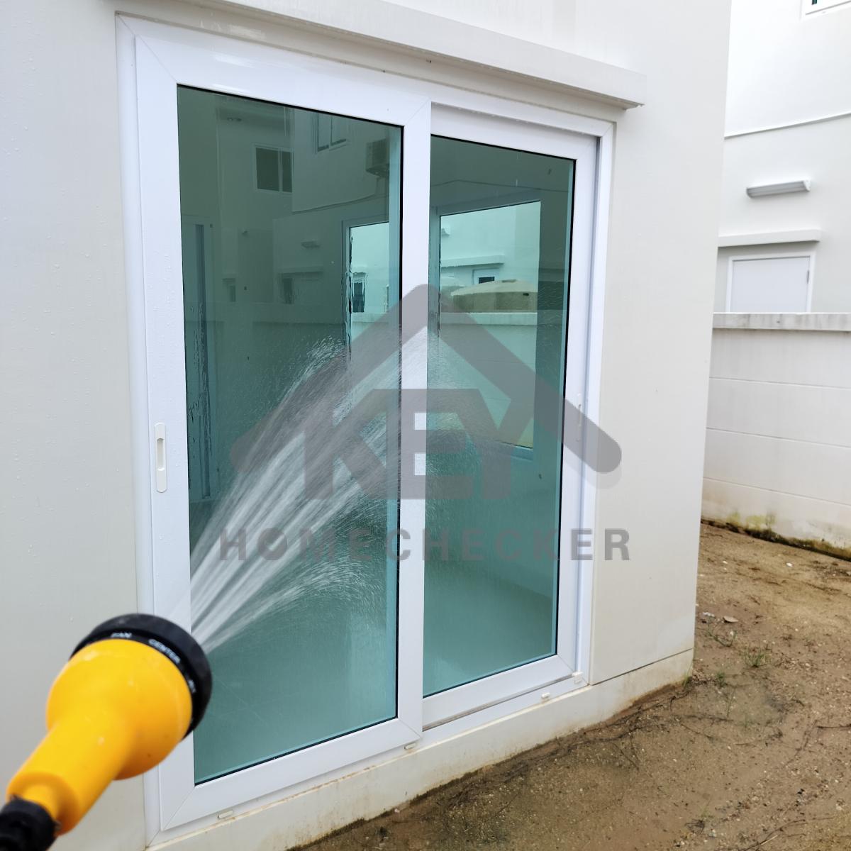 งานเทสน้ำ ประตูหน้าต่าง