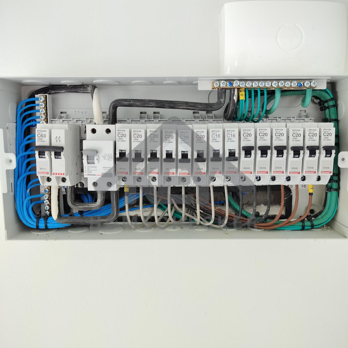 งานไฟฟ้าและระบบความปลอดภัย